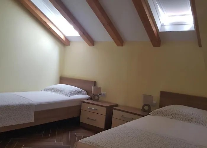 Kvesic 아파트 프리즈바